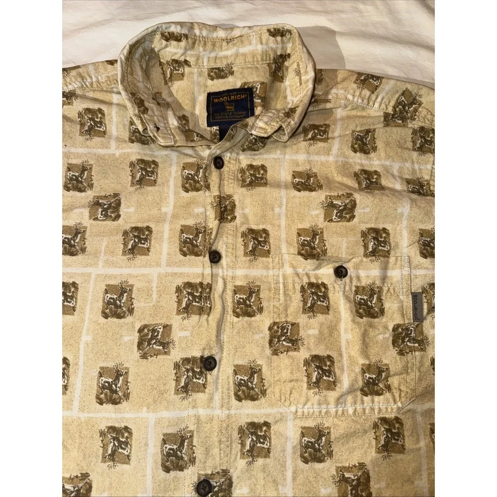 Vintage Woolrich Deer Print‎ Novelty Print Button Front Tan Shirt Large